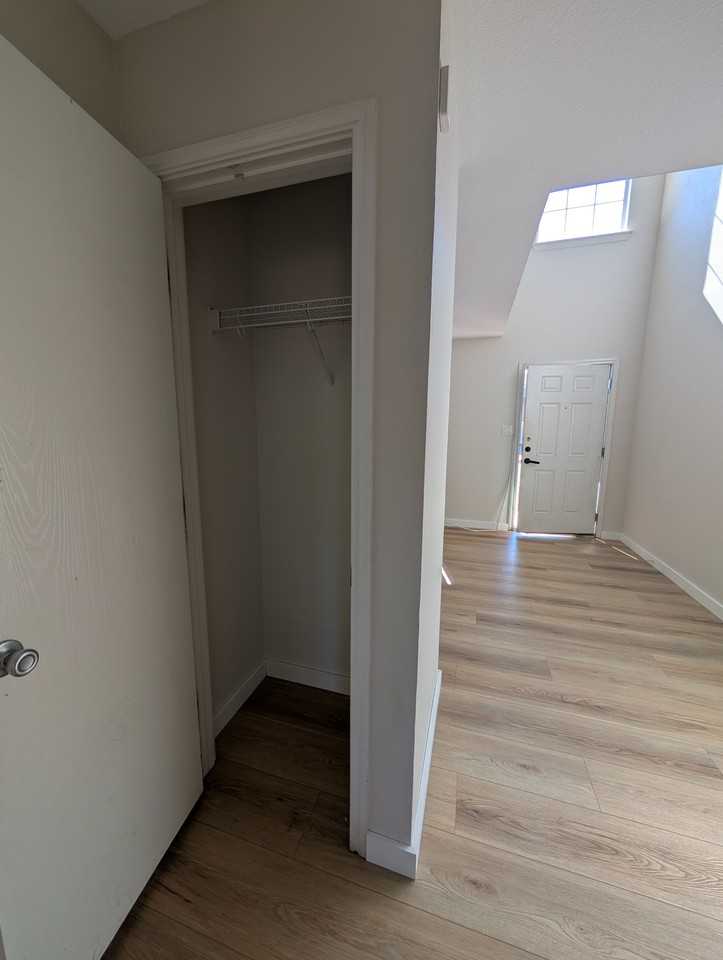 222 Phillips St - Photo 6 of 28