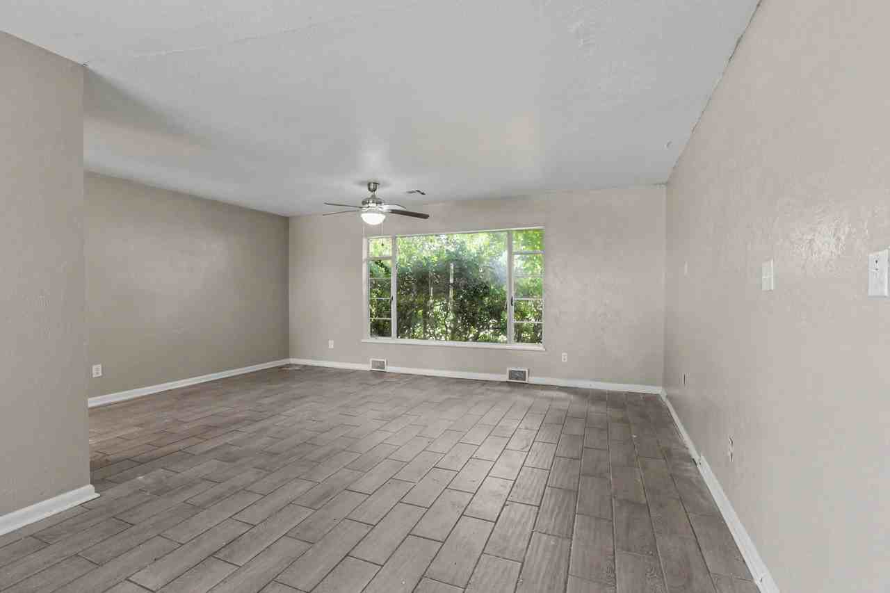 2236 Sw 59th Pl #1 - Photo 7 of 32