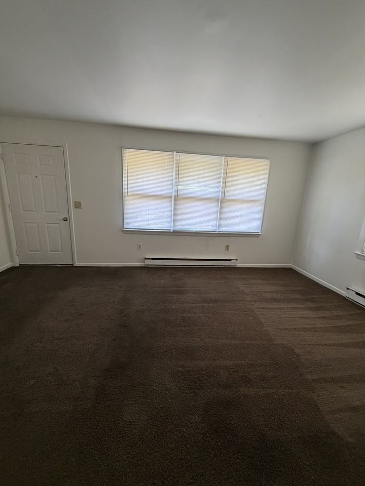 431 Hearn Ln #1 - Photo 3 of 14