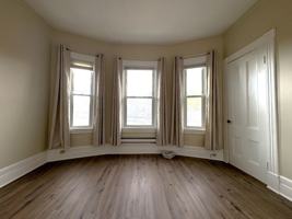 featured image of 5 Ellis Ave