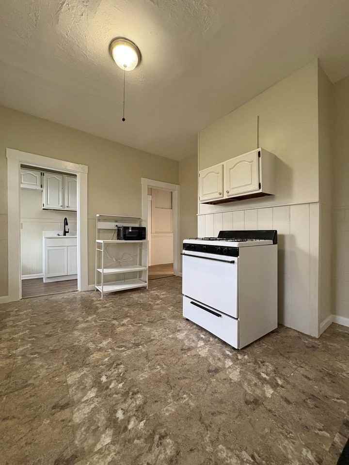 5 Ellis Avenue - Photo 6 of 16