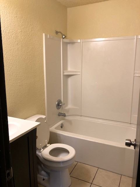 410 Melrose St #C - Photo 7 of 9