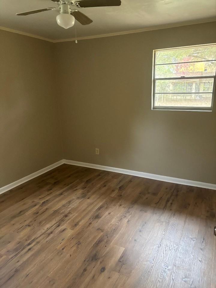 1400 W College Ave #1 - Photo 3 of 9