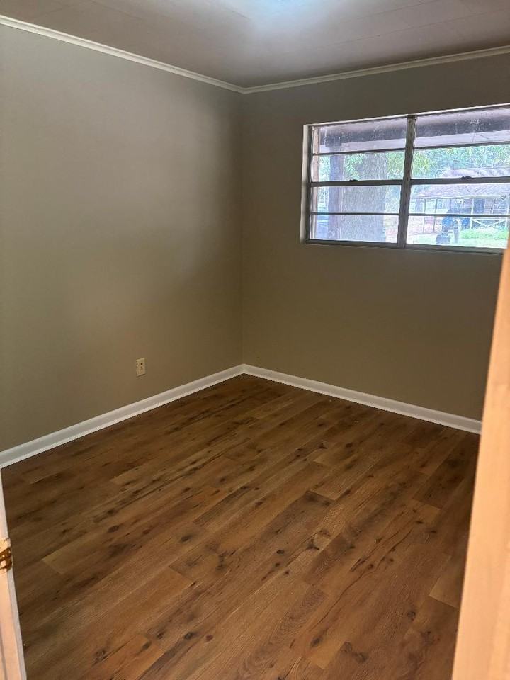 1400 W College Ave #1 - Photo 5 of 9