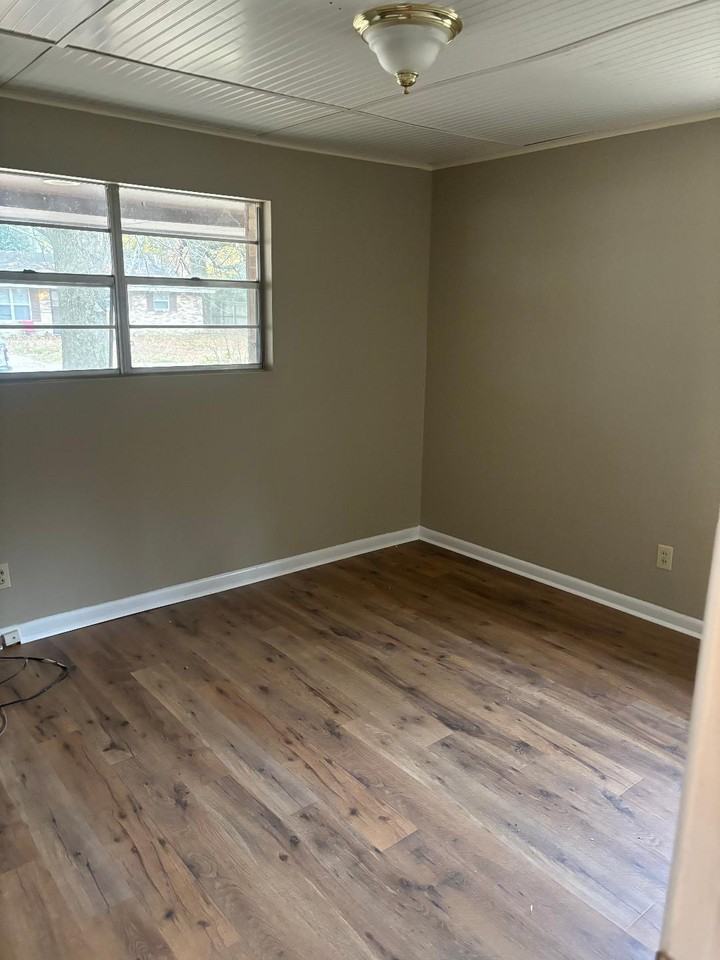 1400 W College Ave #1 - Photo 6 of 9