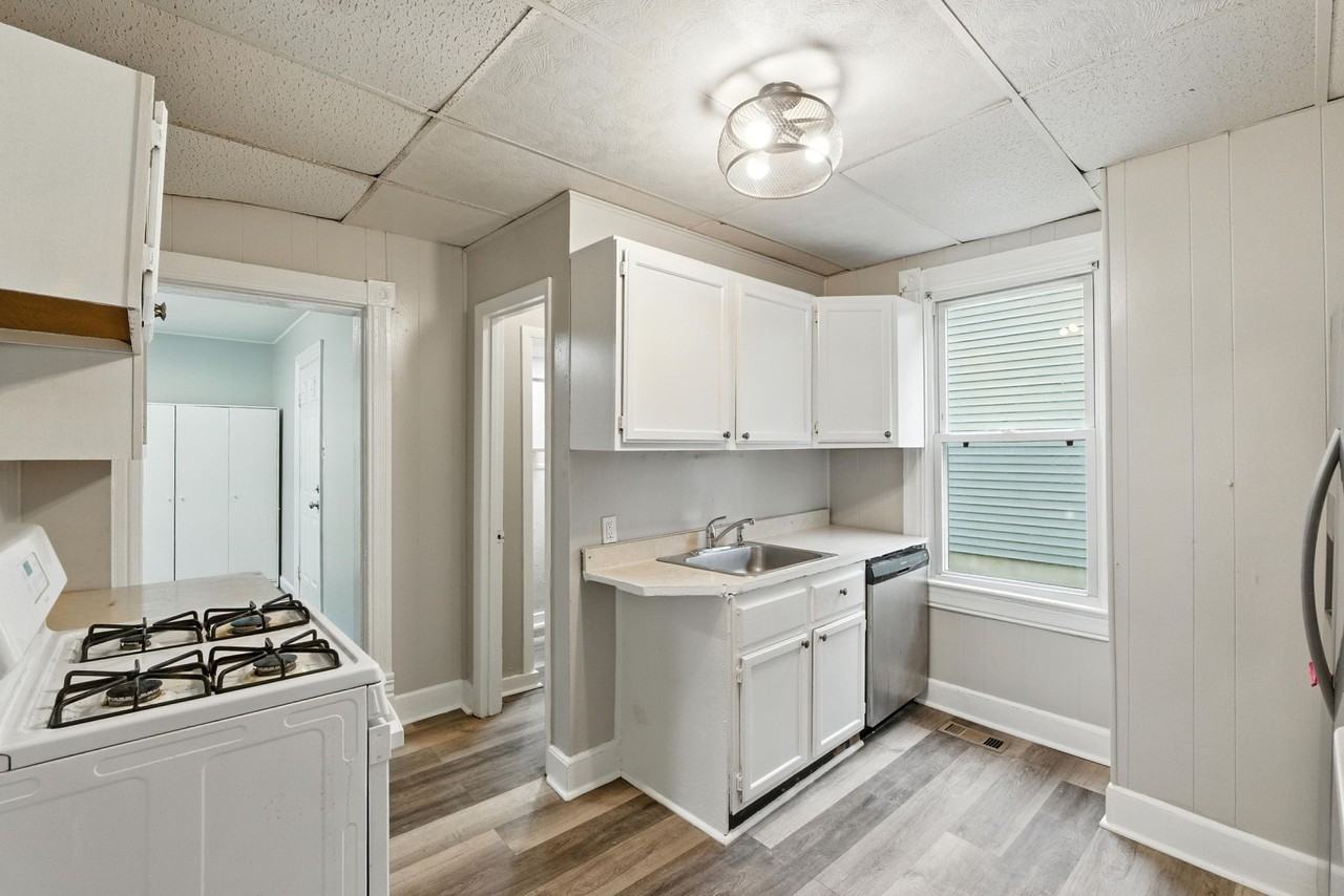 5100 Berwyn Rd #1 - Photo 4 of 15