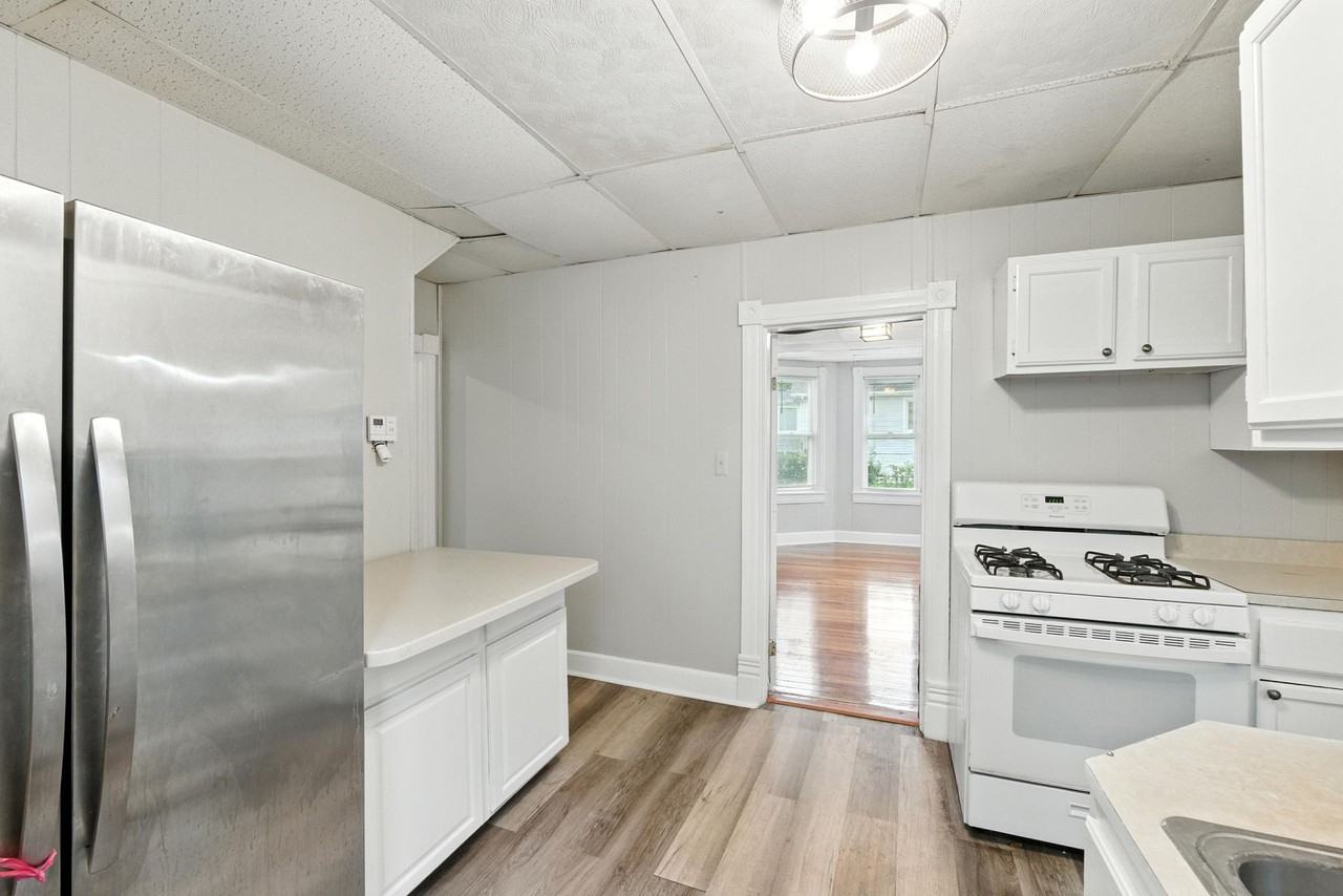 5100 Berwyn Rd #1 - Photo 5 of 15