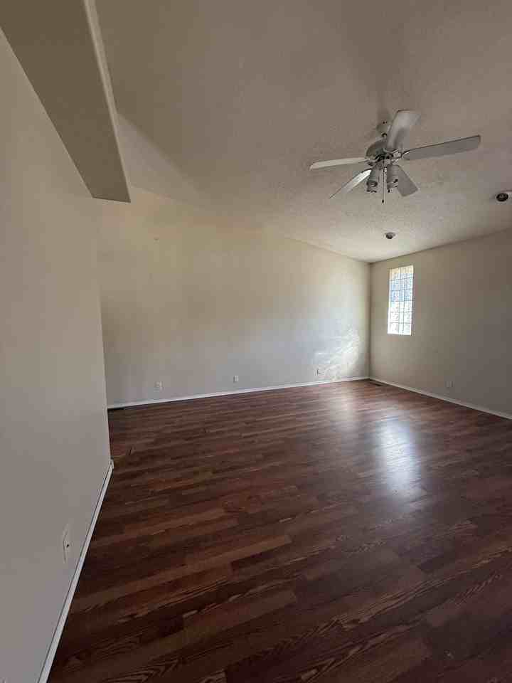 6717 Tesuque Dr Nw #1 - Photo 4 of 21