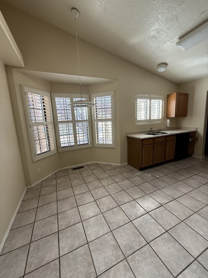 6717 Tesuque Dr Nw #1 - Photo 5 of 21