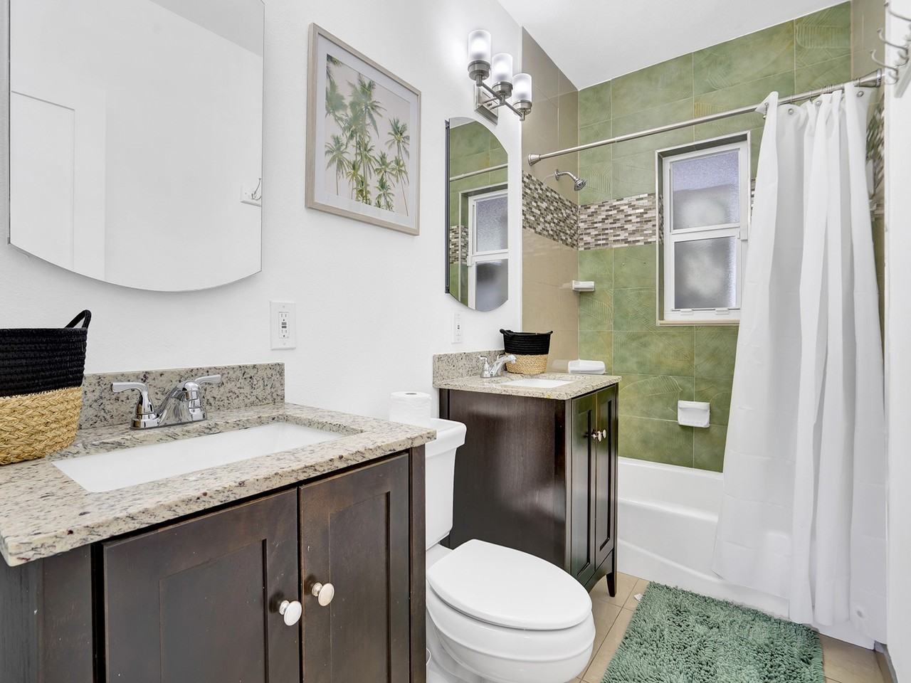 2055 Ne 140th St #A - Photo 4 of 14