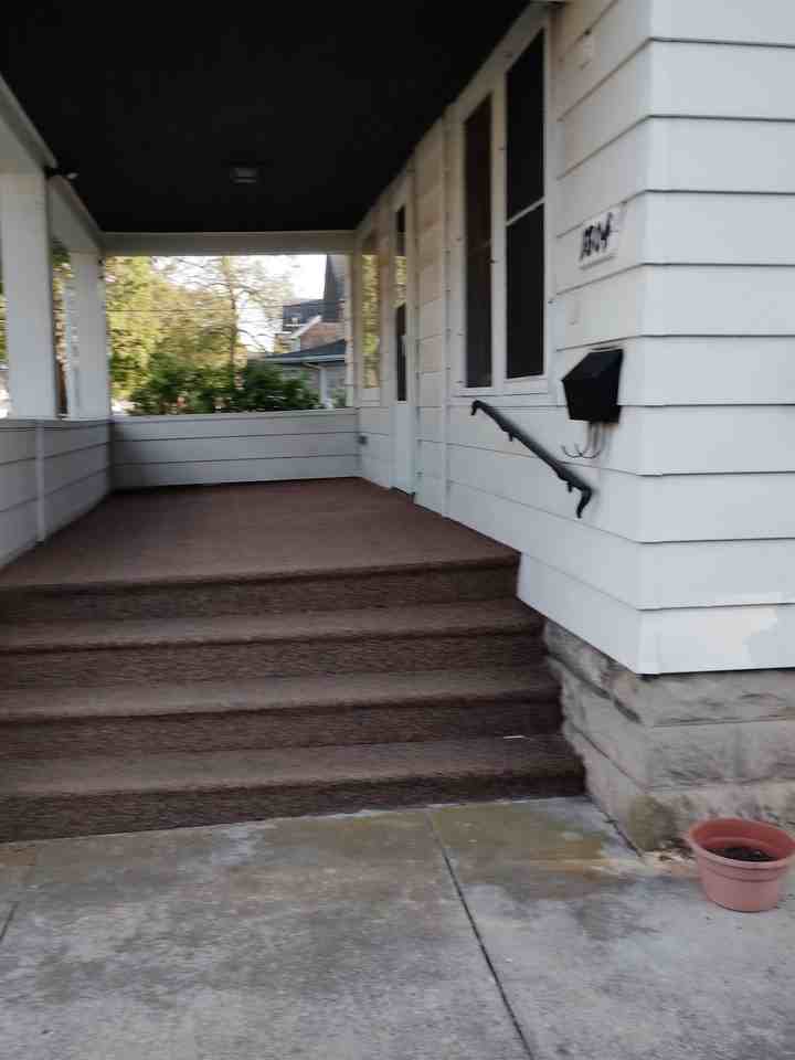 1804 Latham St #1 - Photo 2 of 8