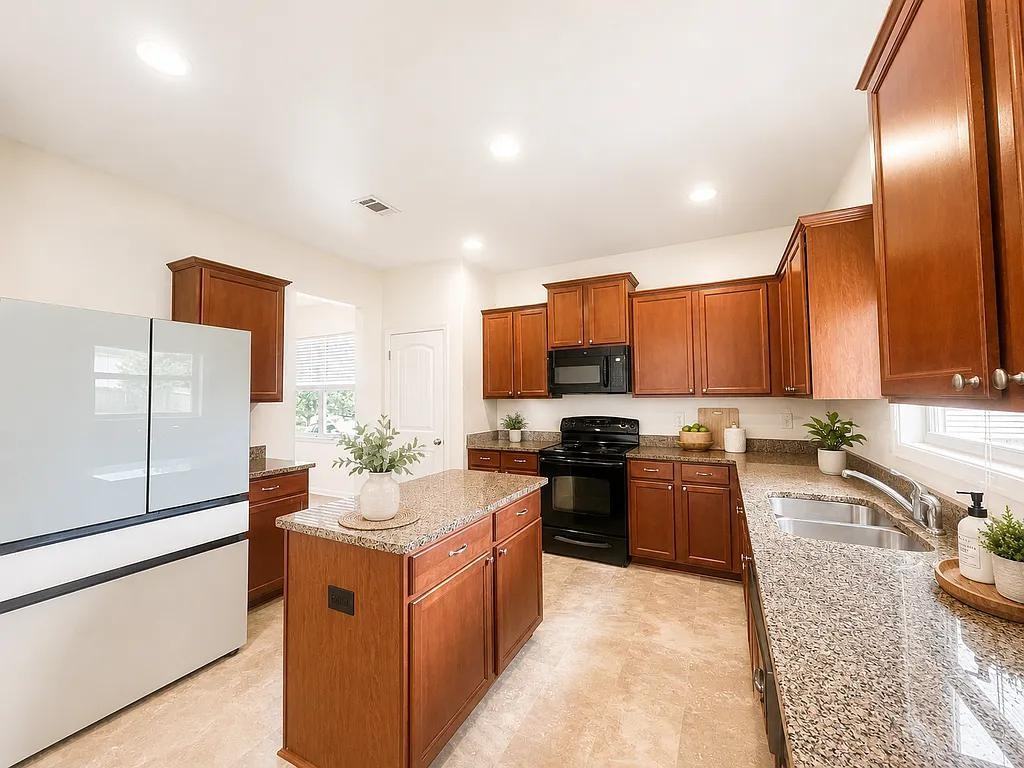 11 Phaeton Ave #1 - Photo 7 of 28