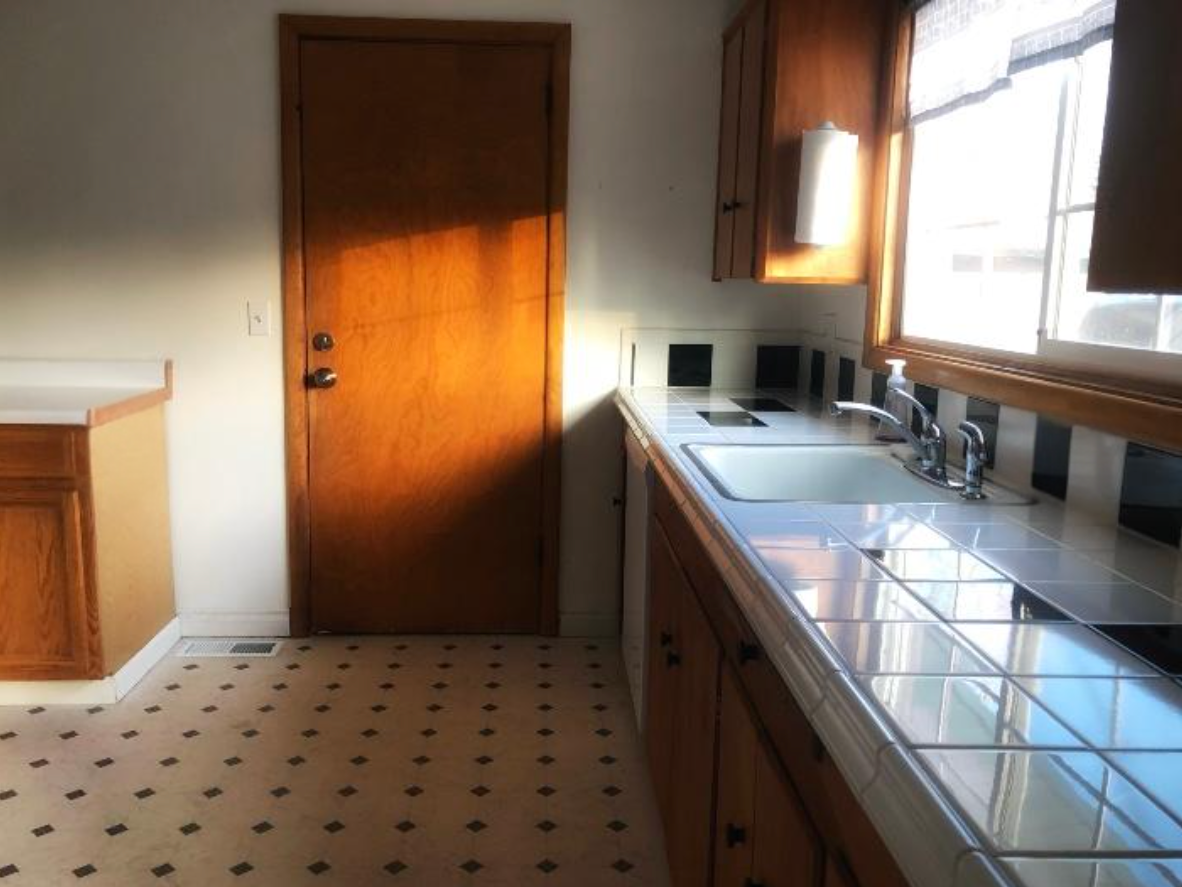 13625 Se Clay St #1 - Photo 5 of 15