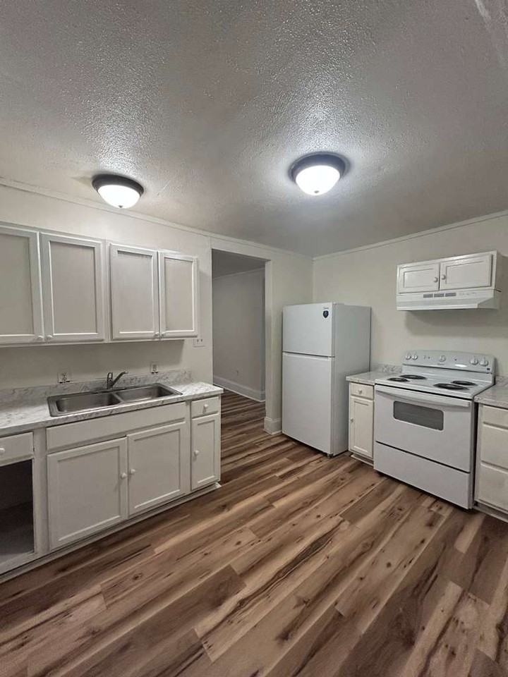 3502 20th St #MH - Photo 2 of 10