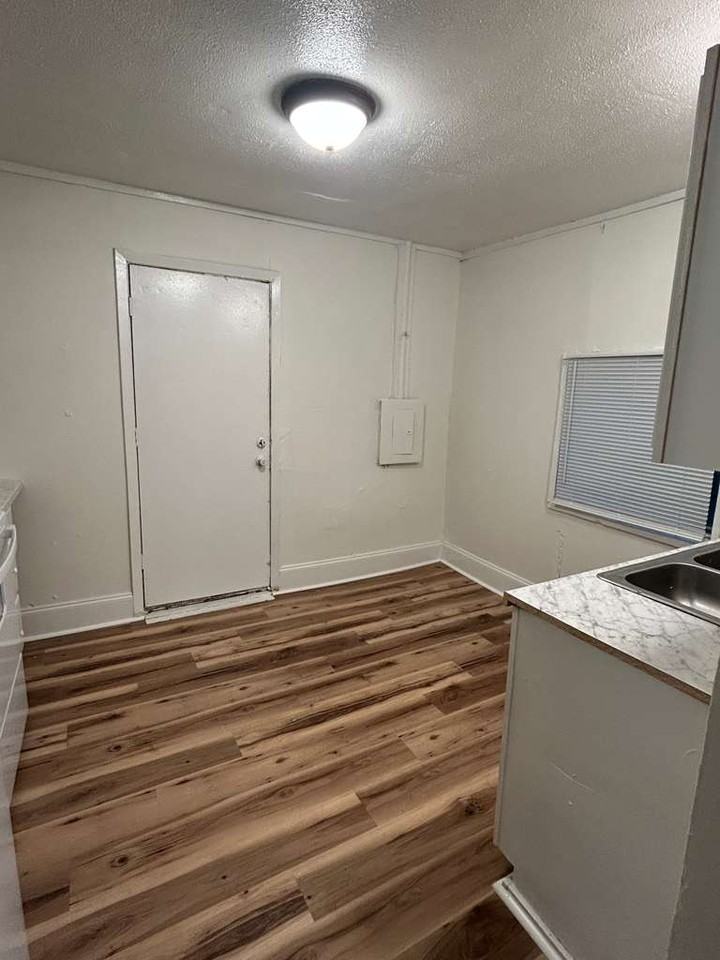3502 20th St #MH - Photo 6 of 10
