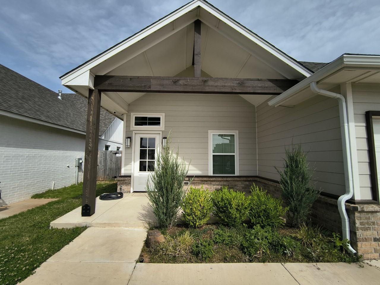 2832 Wild Rose Ln #1 - Photo 4 of 41