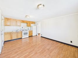 featured image of 172 3rd St #7