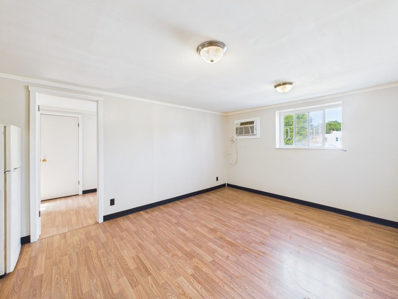 172 3rd St #7 - Photo 5 of 13