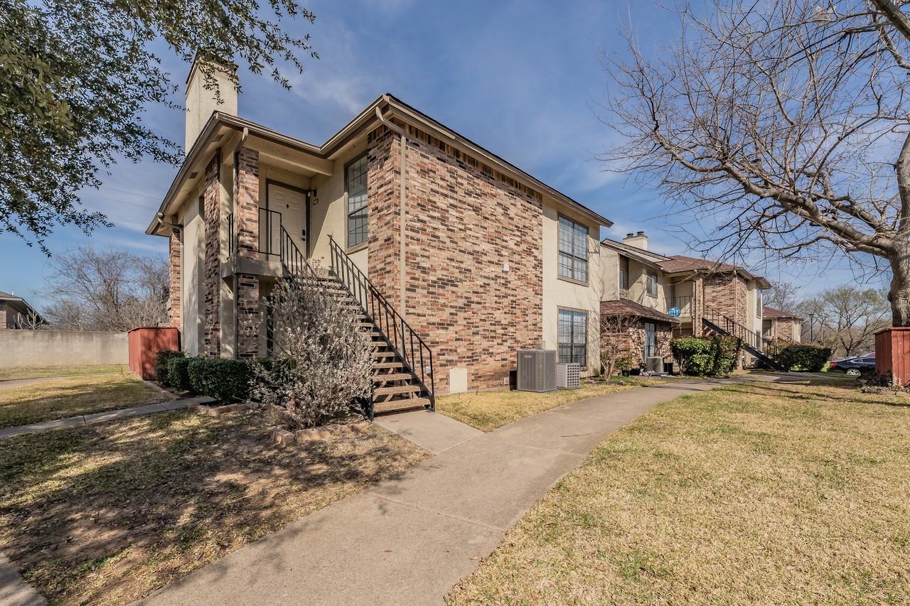 941 Turtle Cove - Photo 3 of 40