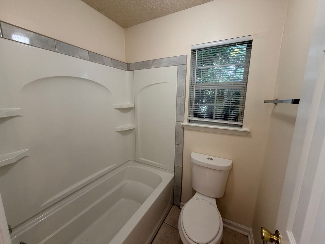3024 Will Dr - Photo 5 of 16