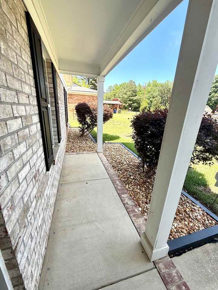 604 Raven Pl - Photo 3 of 45