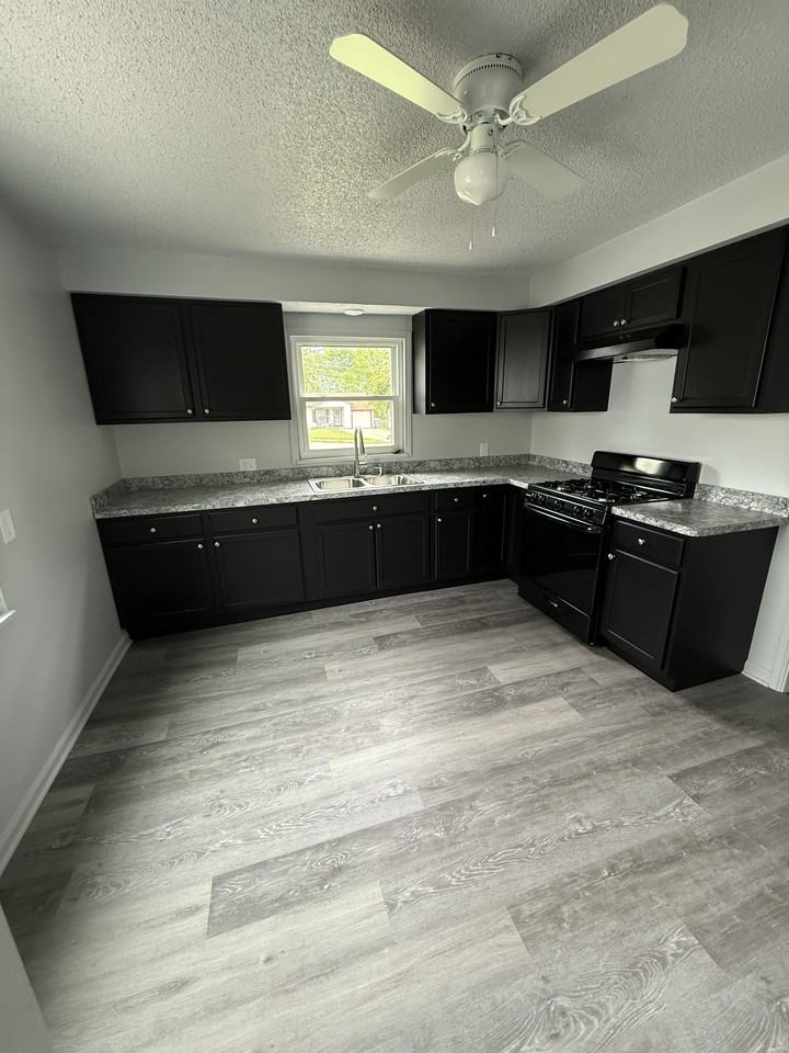44 S Bon Air Ave #1 - Photo 2 of 10