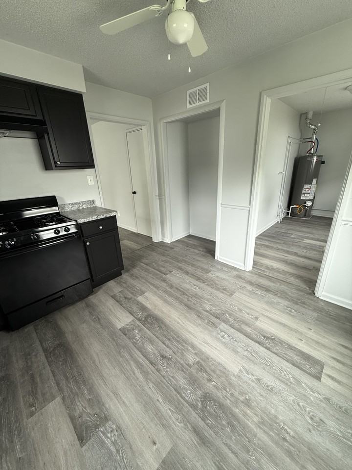 44 S Bon Air Ave #1 - Photo 3 of 10