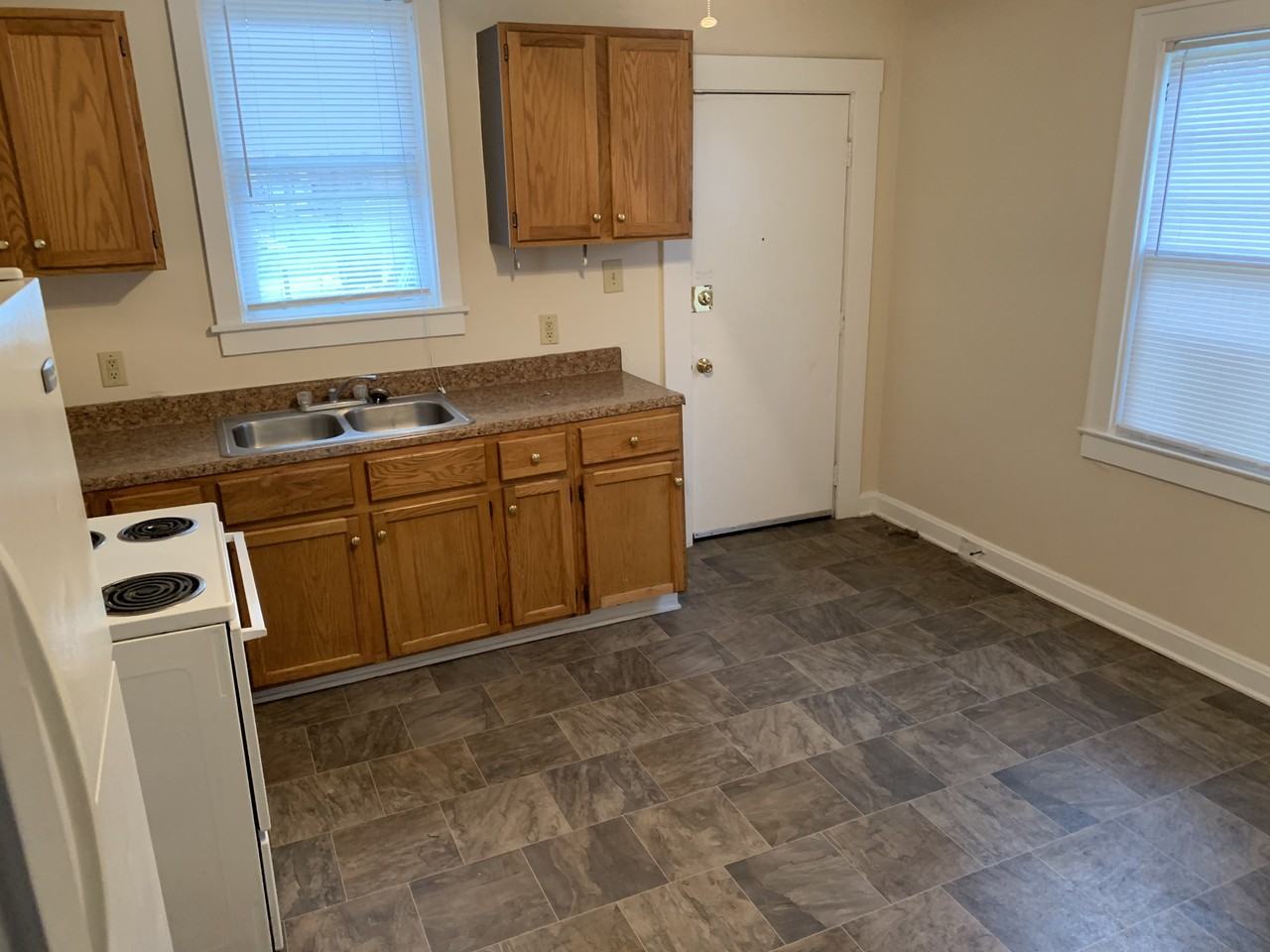 1267 N 5th St #1267 - Photo 4 of 11