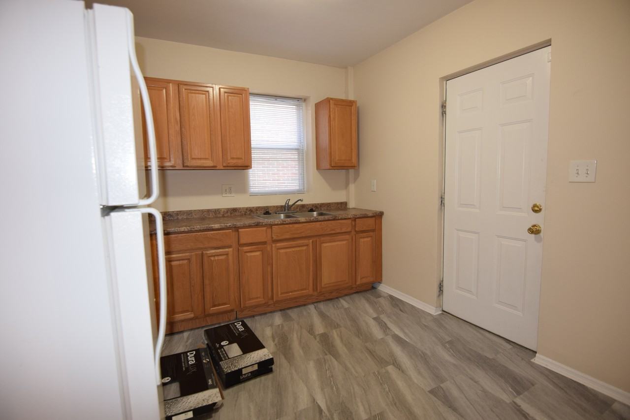 1416 N 5th St #1416 - Photo 3 of 11