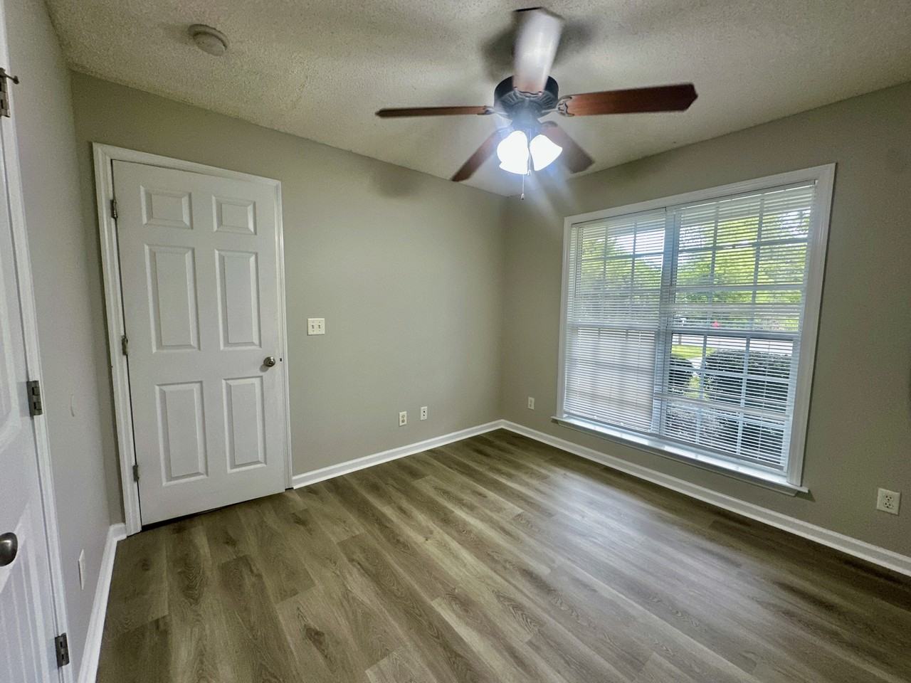10 W Howell Dr #1 - Photo 6 of 22