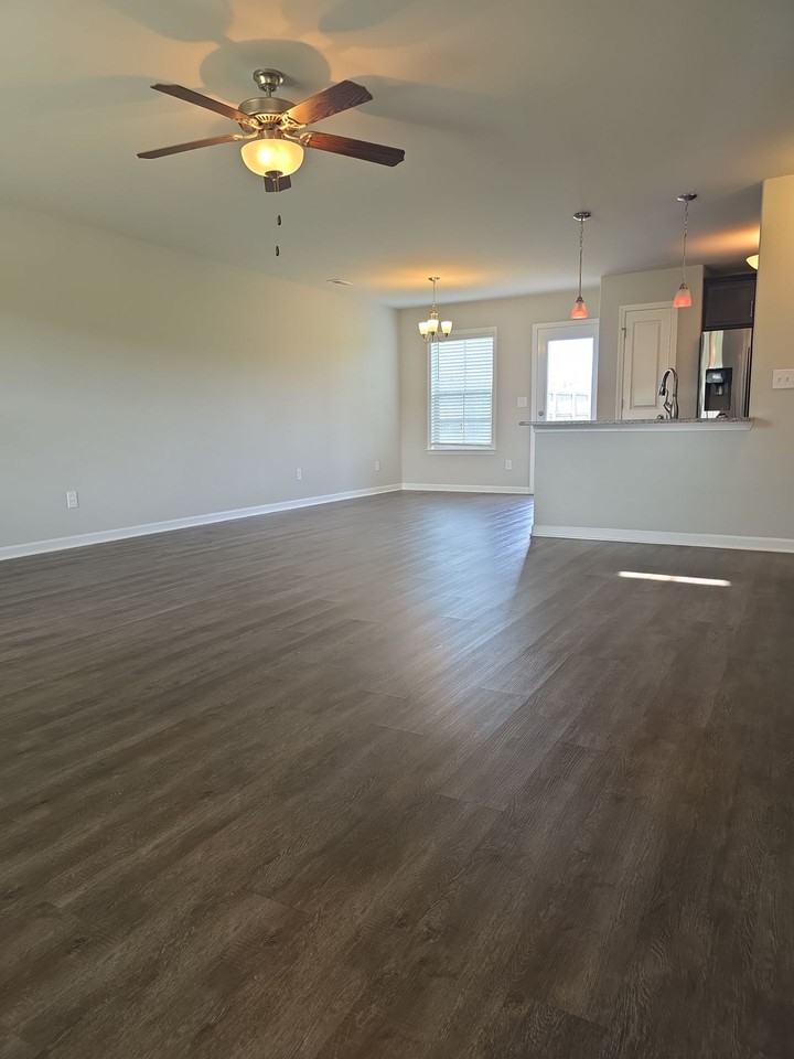 121 Hulsey Ln #1 - Photo 3 of 16