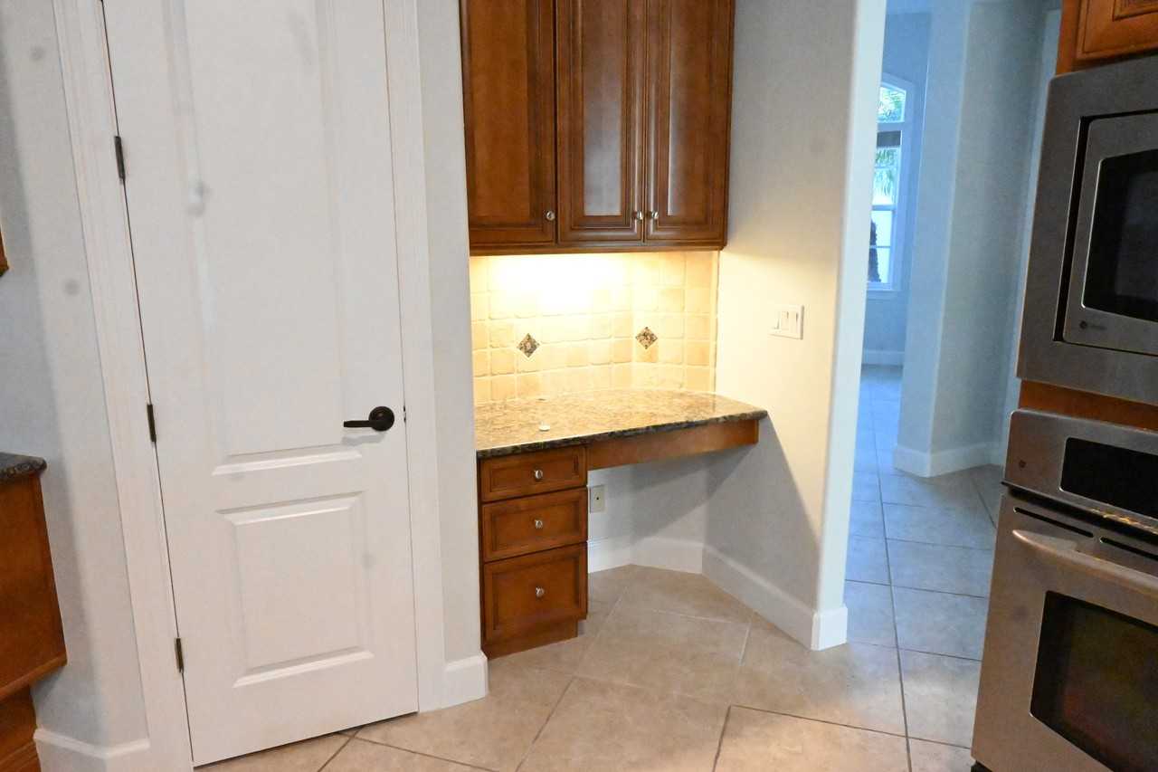 8122 Whitford Ct #1 - Photo 6 of 24