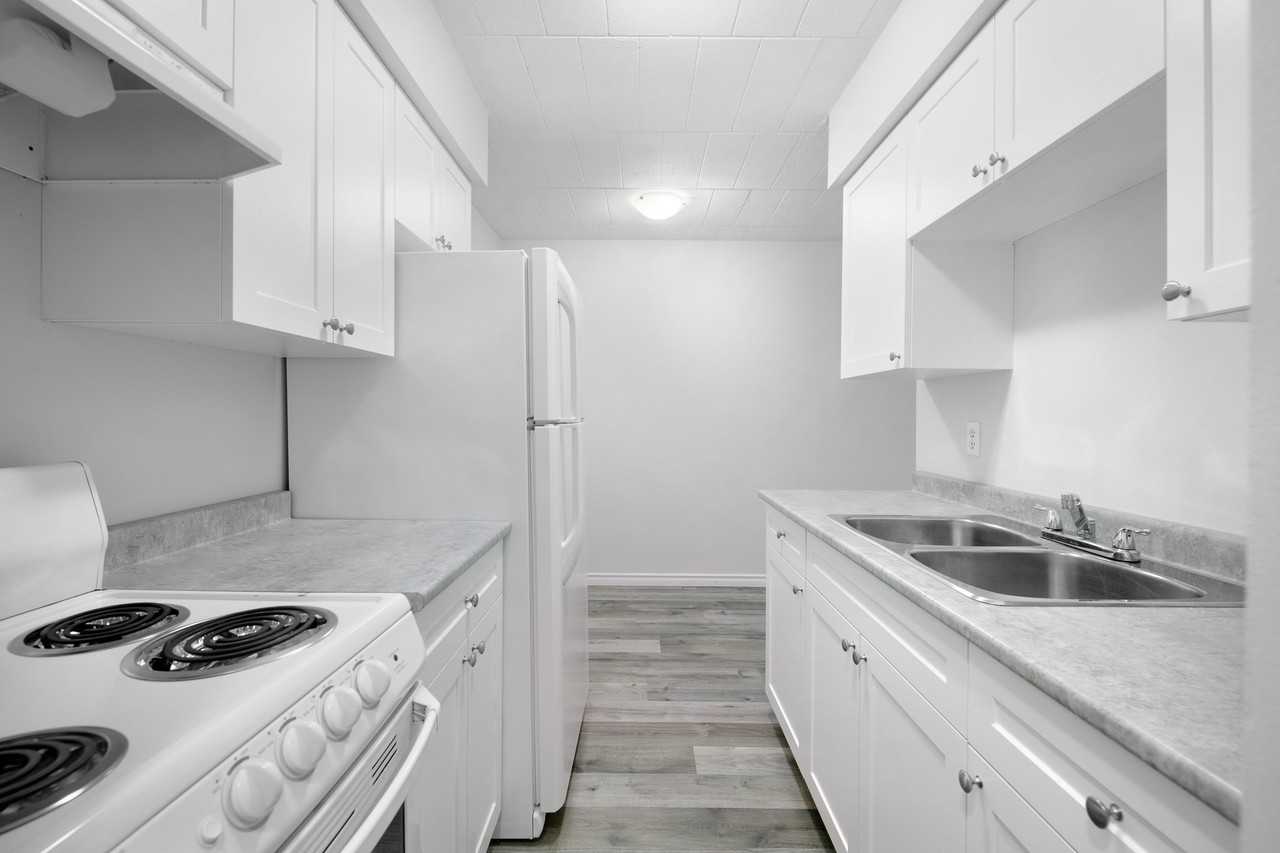 591 Wellington Ave #302