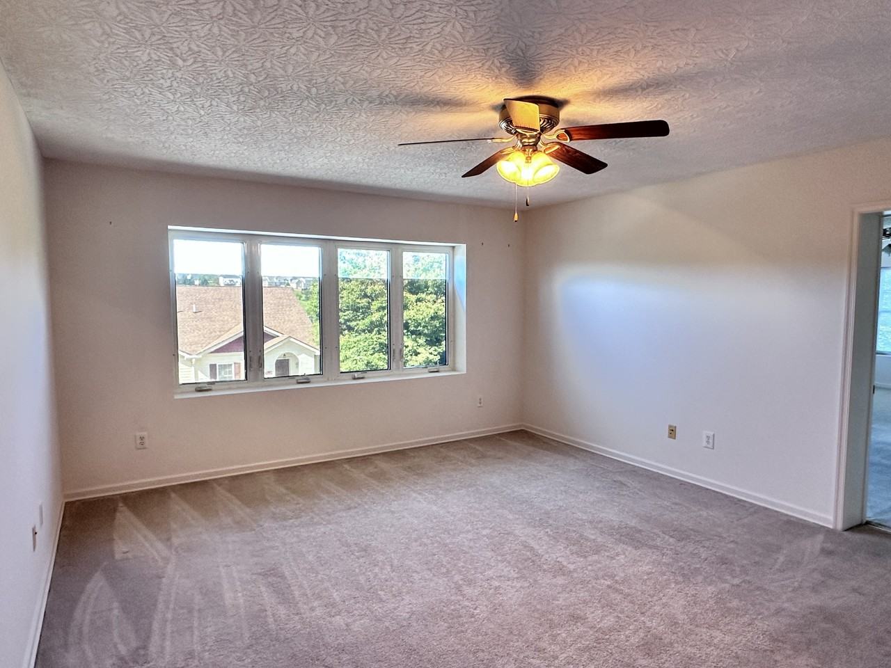 38 Rosette Ln #1 - Photo 3 of 24