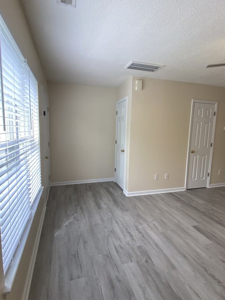 350 Bracken Pl #1 - Photo 2 of 14