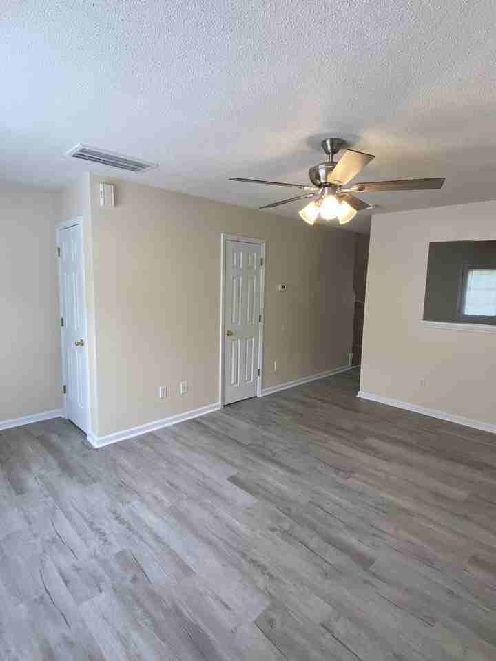 350 Bracken Pl #1 - Photo 3 of 14
