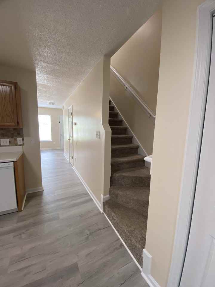 350 Bracken Pl #1 - Photo 7 of 14