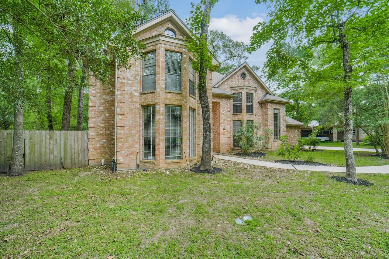 67 N Skyflower Ct - Photo 2 of 47
