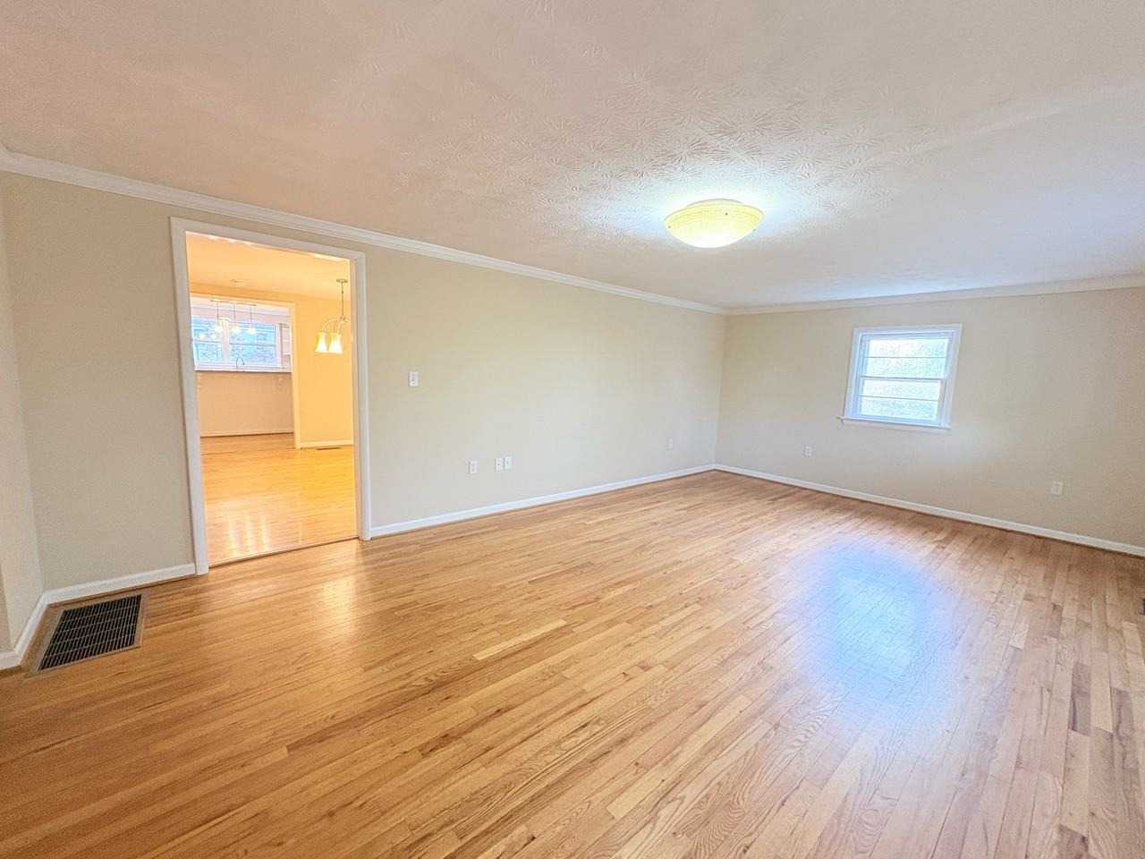772 St James Rd #1 - Photo 7 of 29