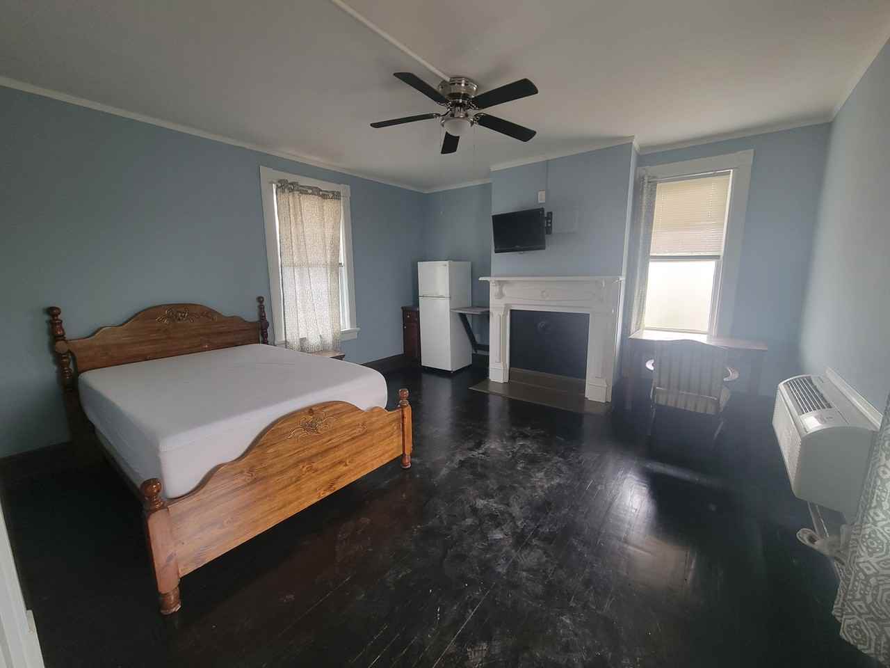 1223 Fillmore StreetRoom 6Lynchburg Va 24501 #6 - Photo 4 of 16