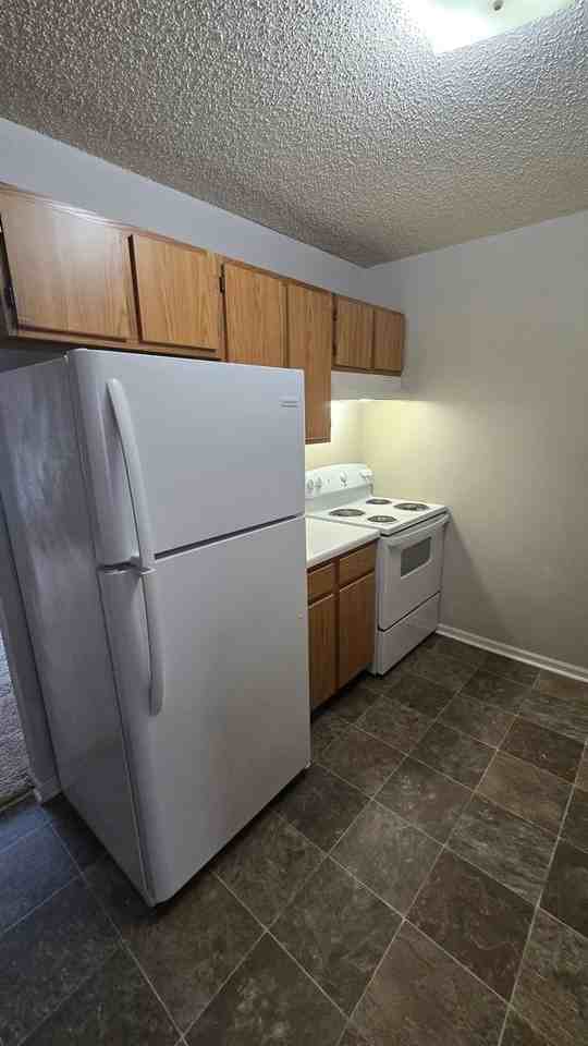1292 W Ashley Rd - Photo 4 of 13