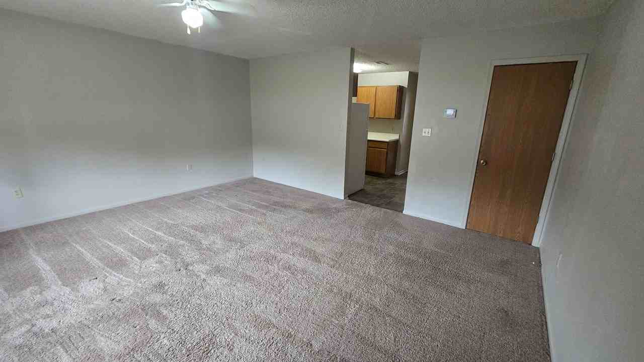 1292 W Ashley Rd - Photo 6 of 13