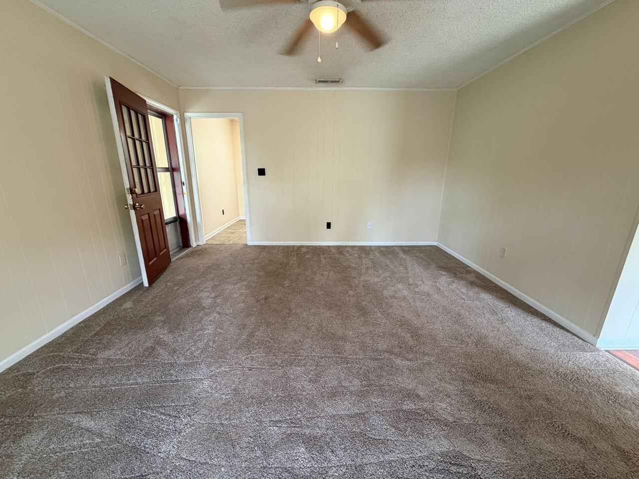 3902 Danube Cir - Photo 3 of 21