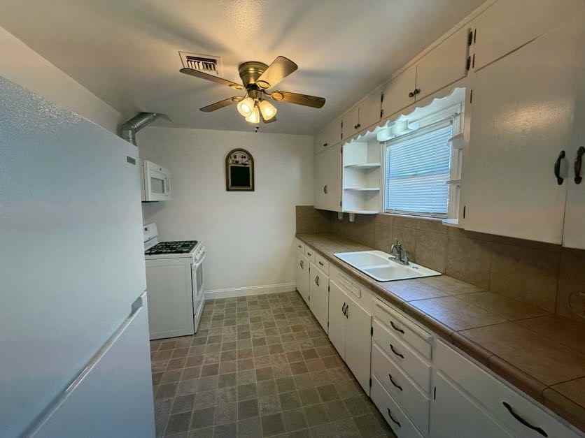 901 Castaic Ave #1 - Photo 5 of 27