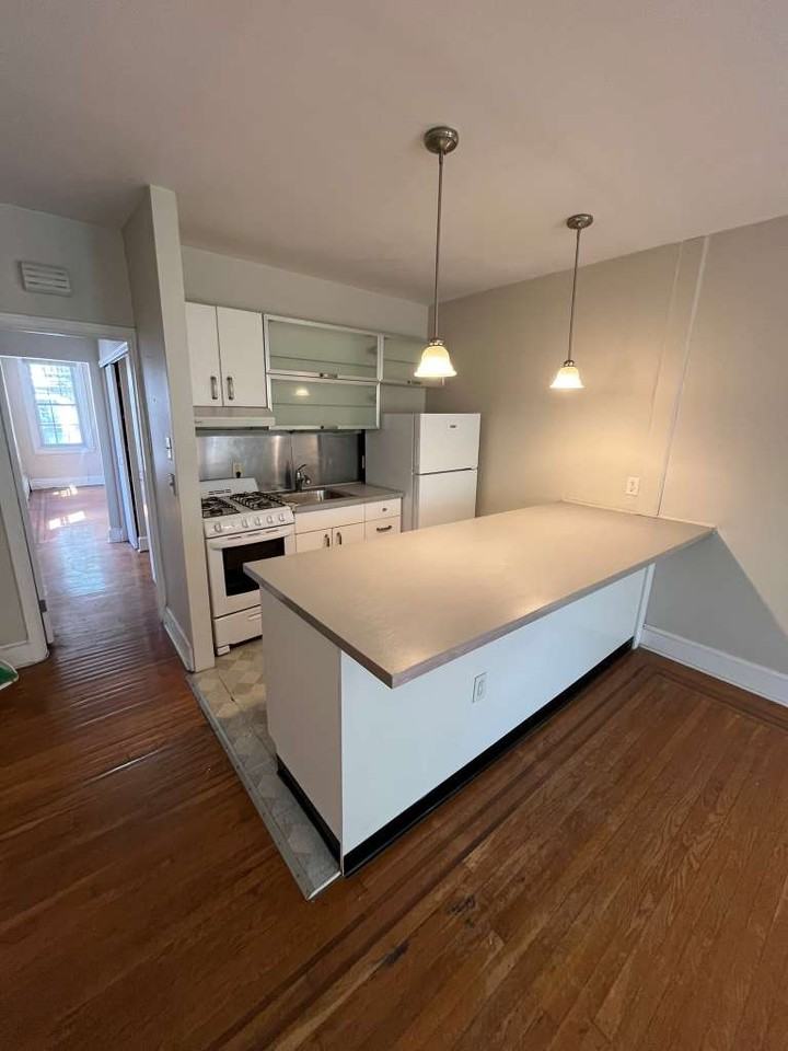335 Pine St #2 - Photo 2 of 7