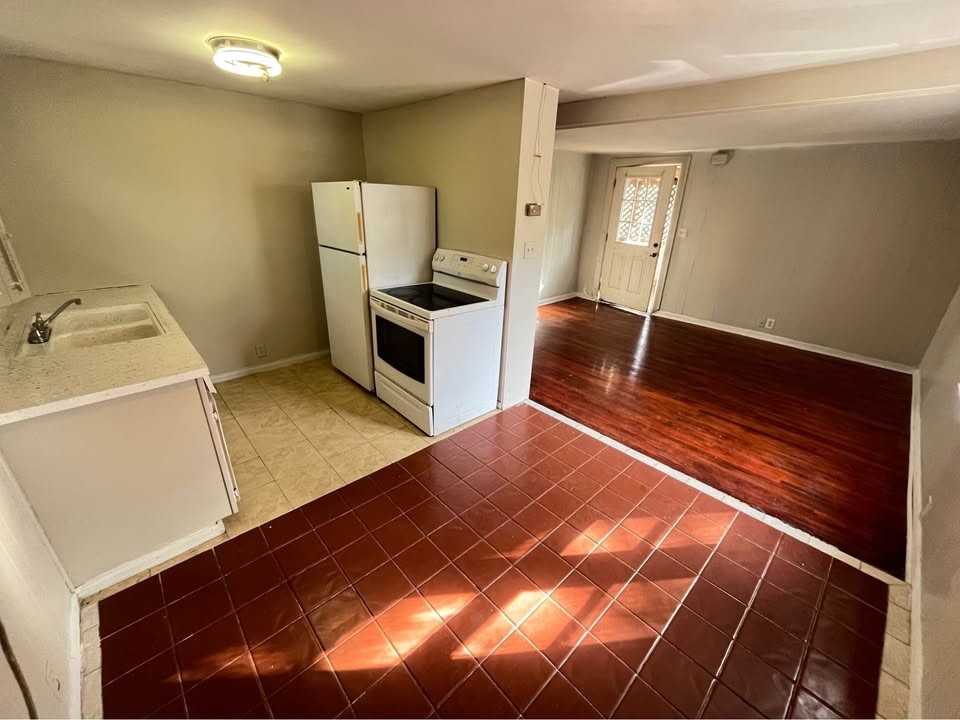 1003 Muller Ave #2 - Photo 5 of 13