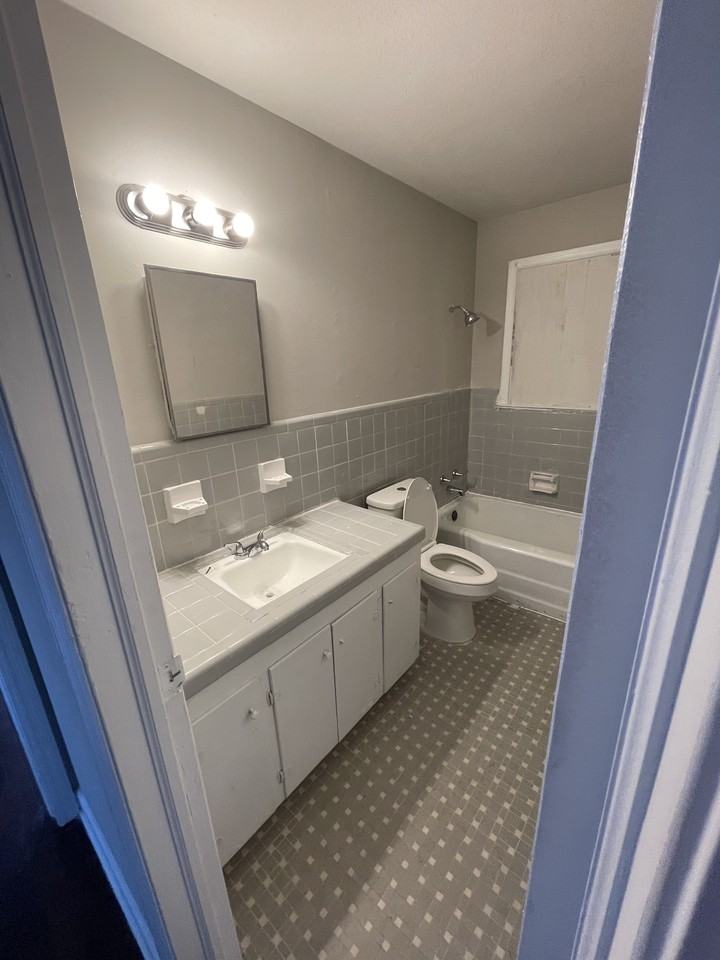 316 N Parson St #1 - Photo 4 of 8