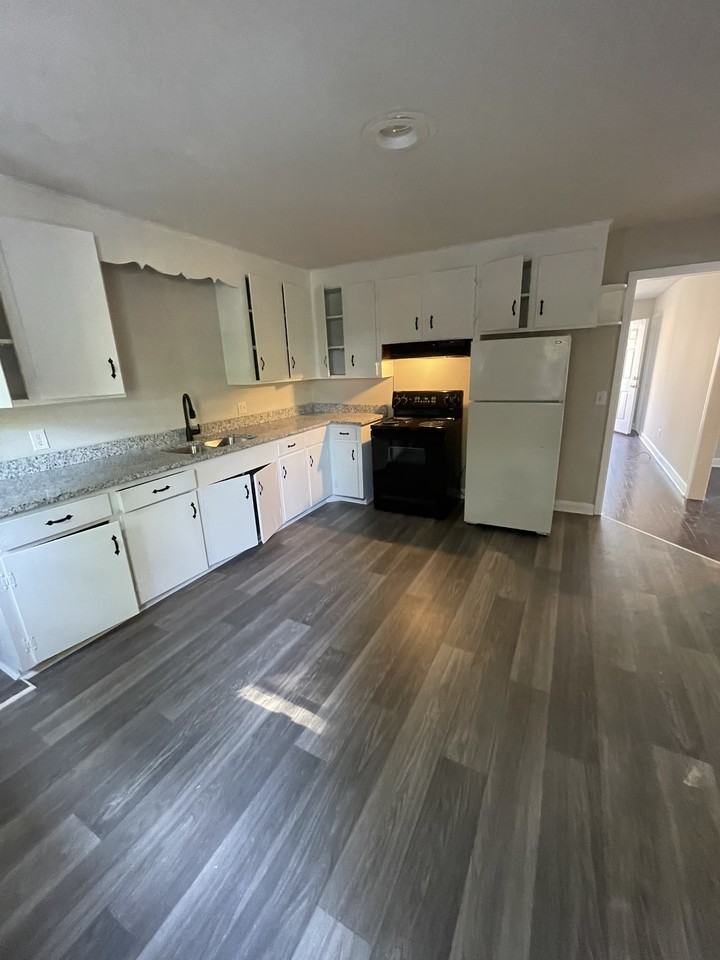 316 N Parson St #1 - Photo 7 of 8