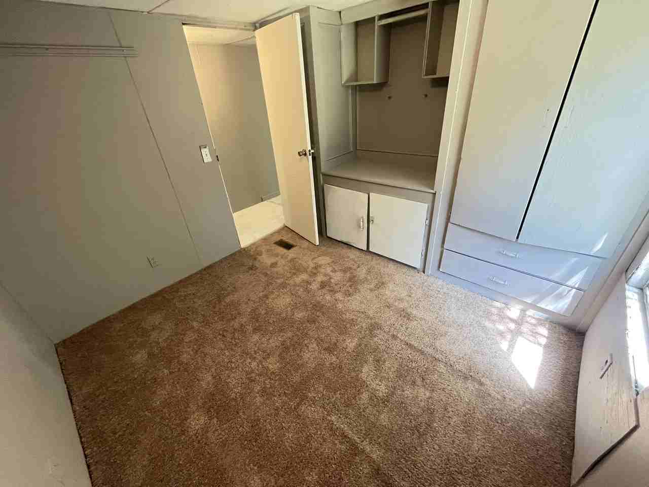129 Thrush St #0 - Photo 4 of 6