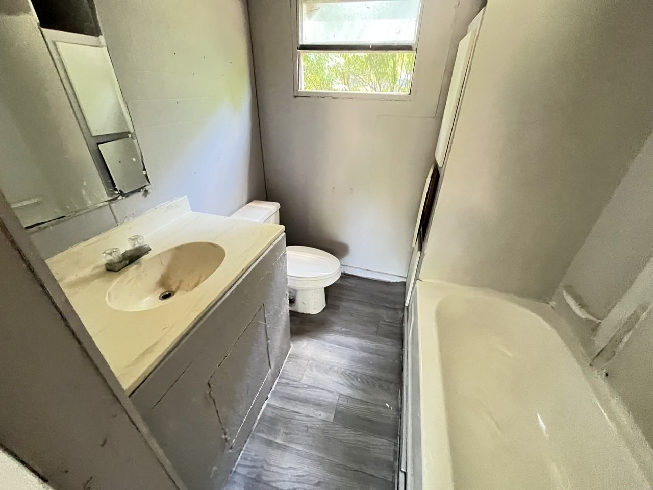 129 Thrush St #0 - Photo 6 of 6